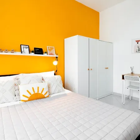 Luminoso Vicino Alle Cinque Terre