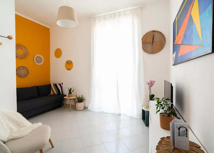 Luminoso Vicino Alle Cinque Terre