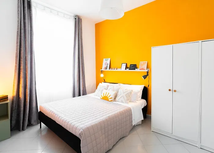 Luminoso Vicino Alle Cinque Terre